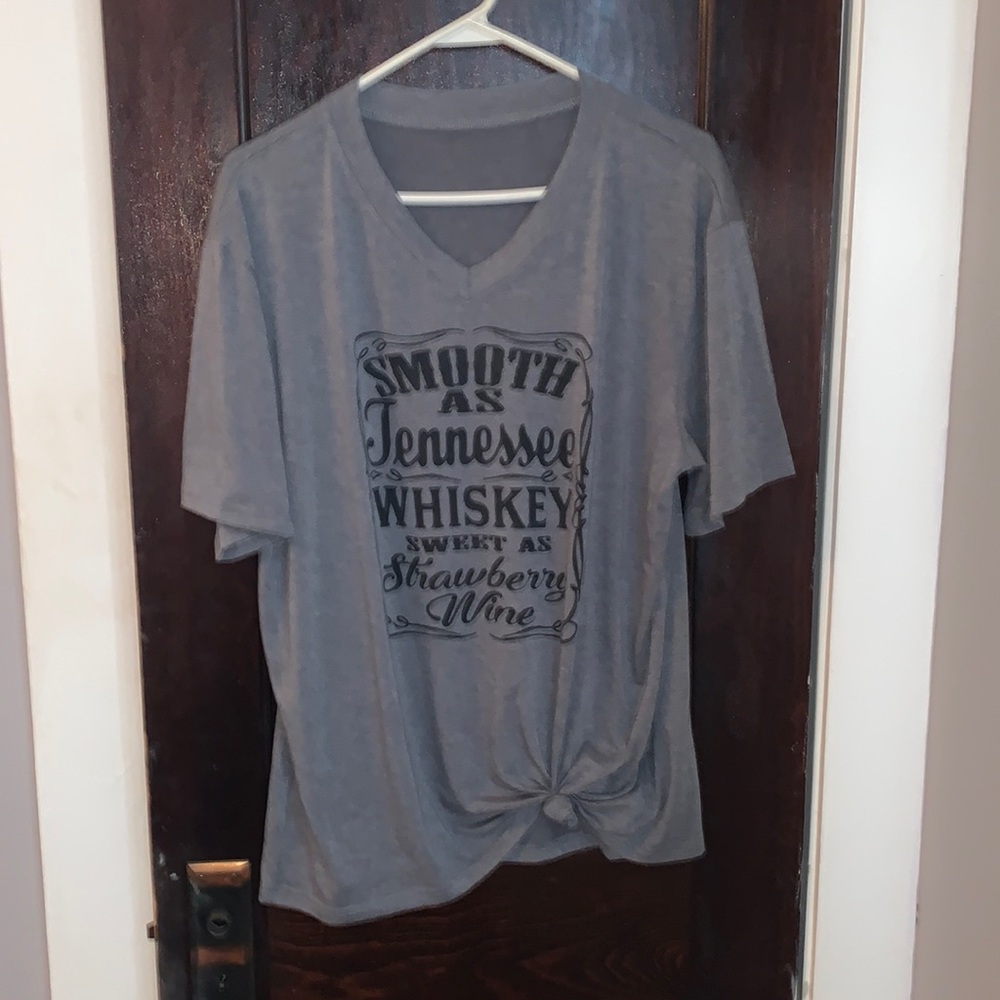 Tennessee whiskey T-shirt, gray and black, XL , V neck,